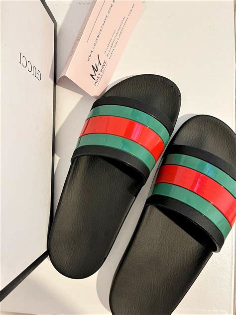 chinelo gucci